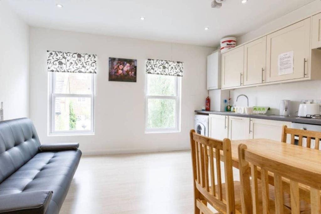 4 Bed Flat In Islington Londres